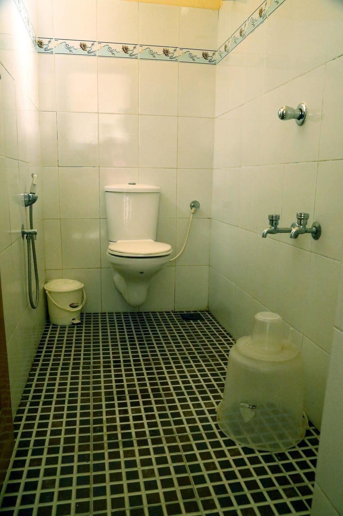 Wayanad Cliff Hotels Apartments Kalpetta Bagian luar foto
